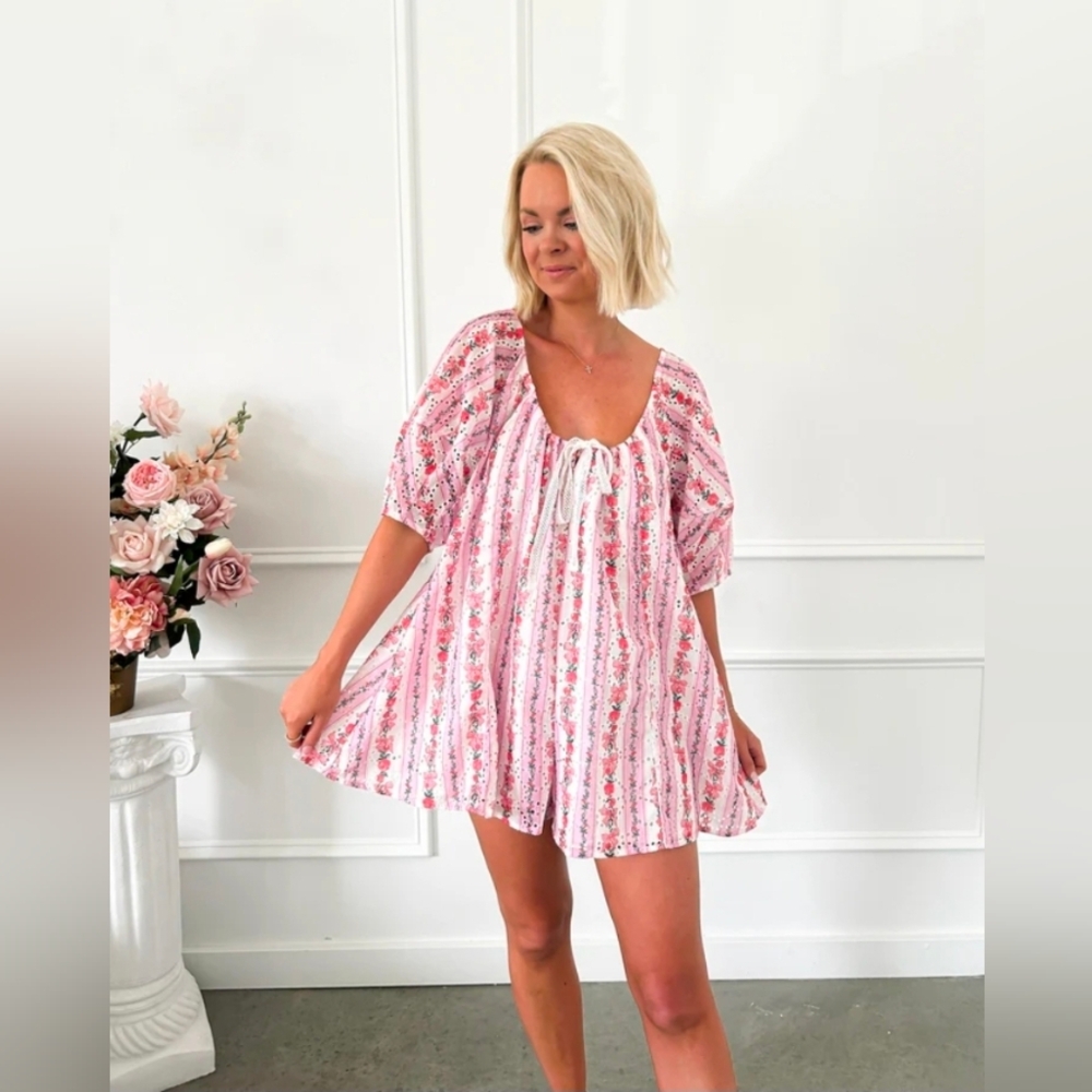Peach Love Pretty As A Petal Floral Bow Romper Oversize MED